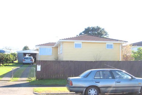 Photo of property in 12 Gambare Place, Wattle Downs, Auckland, 2103