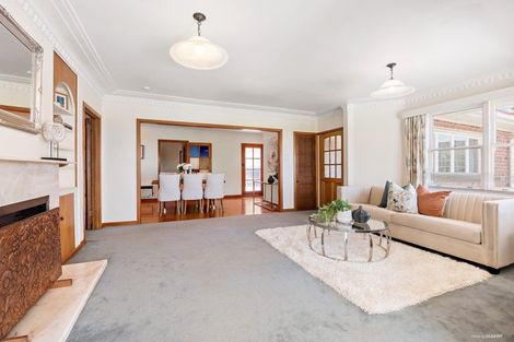 Photo of property in 9 Bank Street, Hillcrest, Auckland, 0627