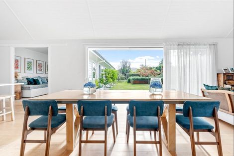 Photo of property in 12 Sandpiper Avenue, Point Wells, 0986