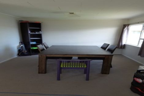 Photo of property in 32 Moncrieff Avenue, Clendon Park, Auckland, 2103