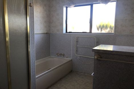 Photo of property in 74 Ormond Street, Woodville, 4920