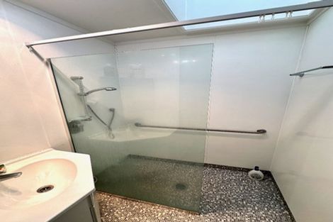 Photo of property in 5/26 Carrington Road, Point Chevalier, Auckland, 1025