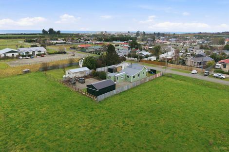 Photo of property in 24 Queen Street, Pareora, 7912