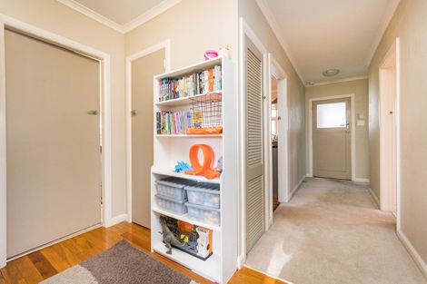 Photo of property in 4 Woodstock Place, Hokowhitu, Palmerston North, 4410