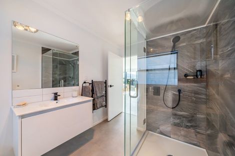 Photo of property in 6 Mcmillan Lane, Wallaceville, Upper Hutt, 5018