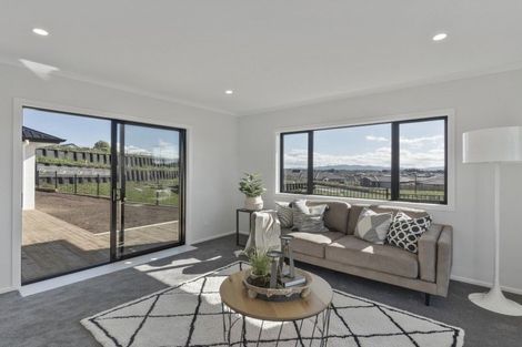 Photo of property in 24 Drower Glen, Flagstaff, Hamilton, 3210