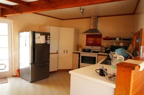 Photo of property in 17 Rimutaka Place, Titirangi, Auckland, 0604