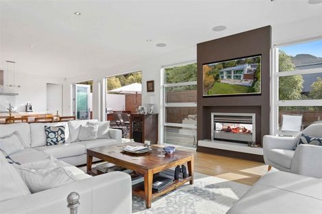 Photo of property in 115 Main Road, Governors Bay, Lyttelton, 8971