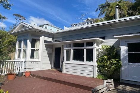 Photo of property in 19 Crieff Street, Northland, Wellington, 6012