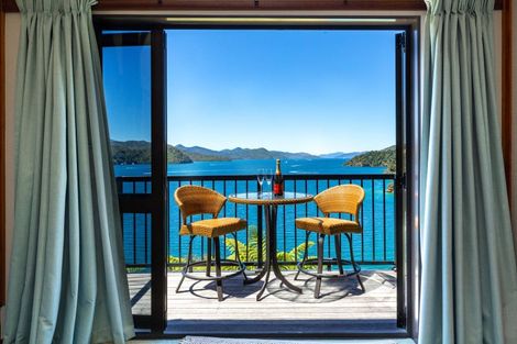 Photo of property in 2069 Queen Charlotte Drive, Ngakuta Bay, Picton, 7281