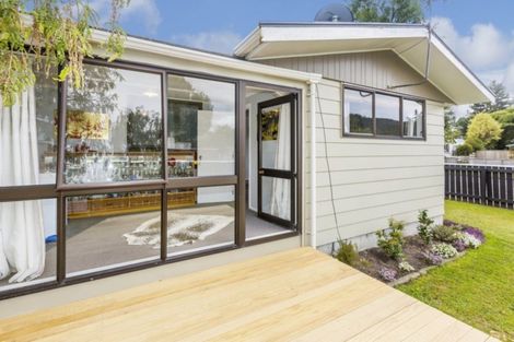 Photo of property in 2/6 Gemstone Drive, Birchville, Upper Hutt, 5018