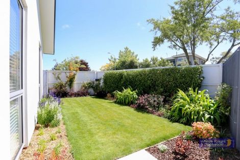 Photo of property in 2 Brackendale Place, Burnside, Christchurch, 8041