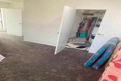 Photo of property in 5 Pinehurst Place, Wattle Downs, Auckland, 2103