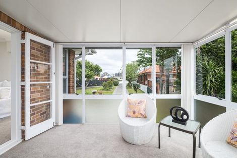 Photo of property in 32 Oakland Avenue, Papatoetoe, Auckland, 2025