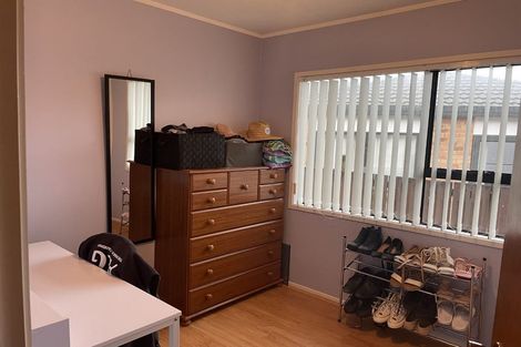 Photo of property in 2/1 Barbados Drive, Unsworth Heights, Auckland, 0632