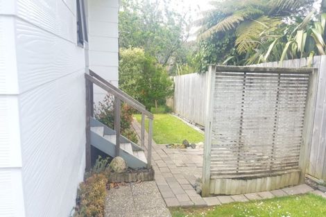 Photo of property in 2/40 Hillcrest Avenue, Hillcrest, Auckland, 0627