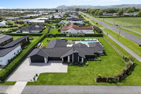 Photo of property in 2 Alan Livingston Drive, Cambridge, 3434