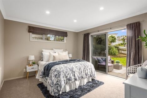 Photo of property in 5 Fiordland Place, Aotea, Porirua, 5024