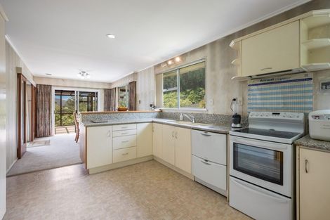 Photo of property in 6 Woodman Drive, Tawa, Wellington, 5028