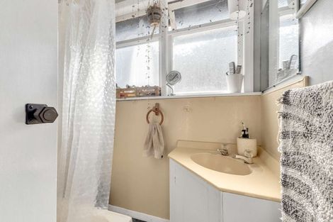 Photo of property in 46 Parsons Street, Vogeltown, New Plymouth, 4310