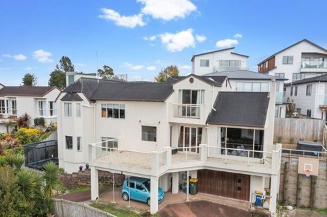 Photo of property in 495a East Coast Road, Murrays Bay, Auckland, 0630