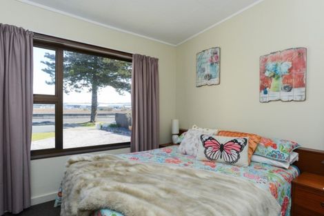 Photo of property in 8 Pukeko Place, Westshore, Napier, 4110