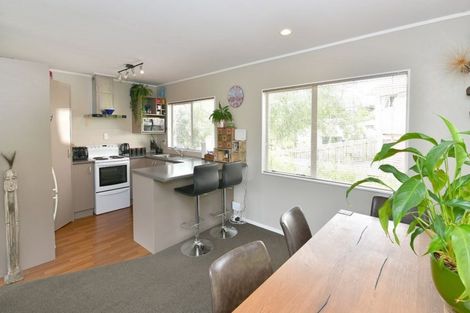 Photo of property in 11a Greta Place, Stanmore Bay, Whangaparaoa, 0932