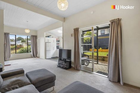 Photo of property in 11 Aitken Place, Mornington, Dunedin, 9011