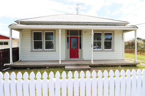 Photo of property in 276 High Street South, Carterton, 5713