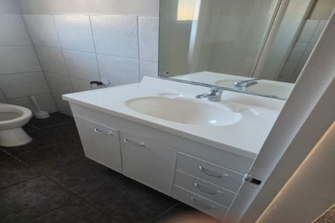 Photo of property in 18 Greenmeadows Avenue, Manurewa East, Auckland, 2102