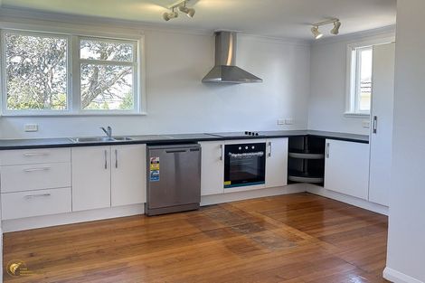 Photo of property in 27 Line Road, Glen Innes, Auckland, 1072