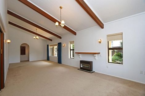 Photo of property in 21 High Street, Hawera, 4610