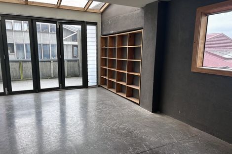 Photo of property in 242/21 Left Bank, Te Aro, Wellington, 6011