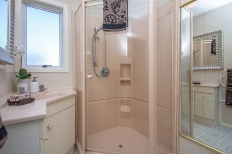 Photo of property in 99 Sturges Road, Henderson, Auckland, 0612