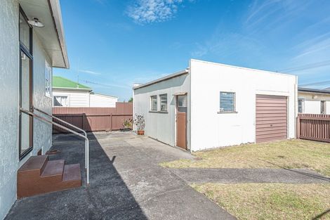 Photo of property in 4 Mosston Road, Castlecliff, Whanganui, 4501