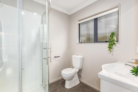 Photo of property in 44a Staithes Drive North, Whitby, Porirua, 5024