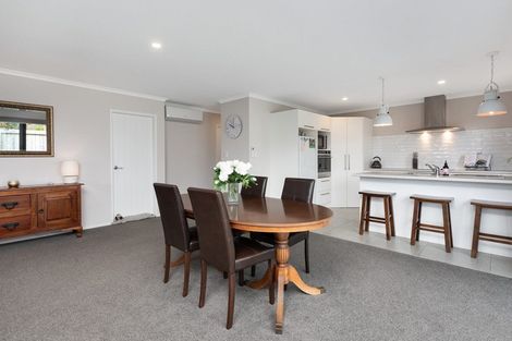 Photo of property in 89 Ballintoy Park Drive, Welcome Bay, Tauranga, 3175