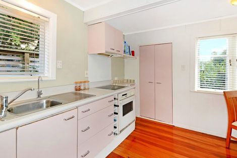 Photo of property in 1/30 Cresta Avenue, Beach Haven, Auckland, 0626