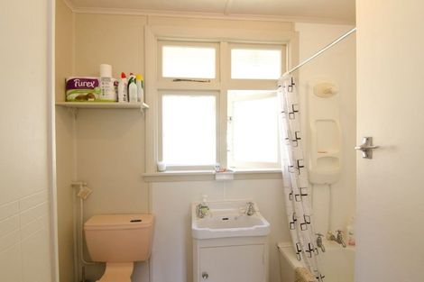 Photo of property in 147 Branxholm Street, Roxburgh, 9500