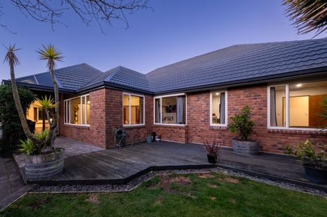Photo of property in 48 Broadhaven Avenue, Parklands, Christchurch, 8083