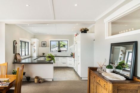 Photo of property in 7 Burns Street, Westown, New Plymouth, 4310