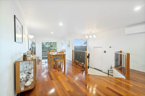 Photo of property in 17 Virginia Street, Henderson, Auckland, 0612