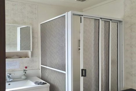 Photo of property in 190 Universal Drive, Henderson, Auckland, 0610