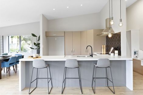 Photo of property in 141a Arran Road, Browns Bay, Auckland, 0630