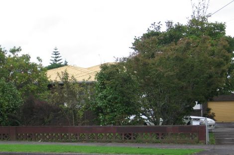 Photo of property in 43 Sturges Road, Henderson, Auckland, 0612