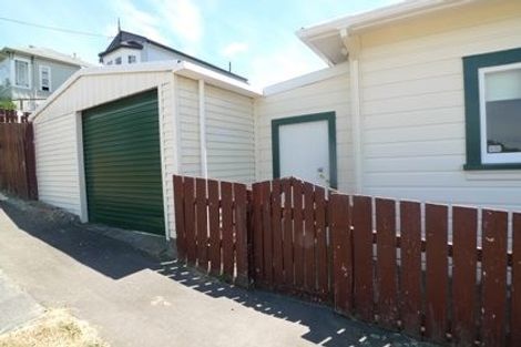 Photo of property in 38 Eden Street, Island Bay, Wellington, 6023