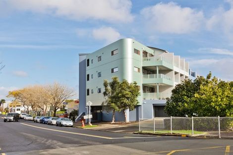 Photo of property in 112/3 Morningside Drive, Morningside, Auckland, 1025