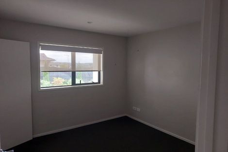 Photo of property in 8 Opouatu Avenue, Glenbrook, 2681