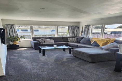 Photo of property in 27 Sunnypark Avenue, Rosehill, Papakura, 2113