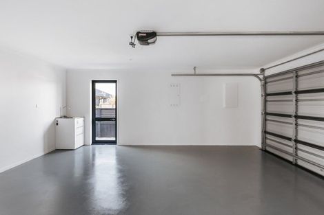 Photo of property in 27 Silver Fern Lane, Papamoa, 3118